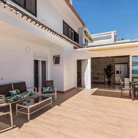 فيلة Villa Cusmano أذيخي
