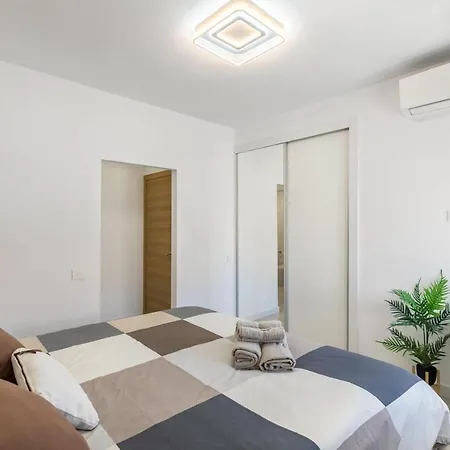فيلة Villa Cusmano أذيخي